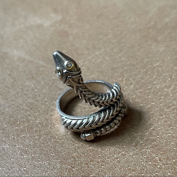 Vintage Jewelry - Sterling silver 925 snake 🐍 ring w stone eyes